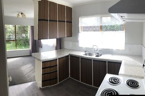 Photo of property in 98 Stewart Drive, Newlands, Wellington, 6037