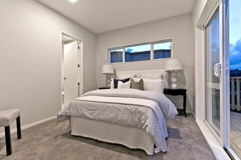 Photo of property in 113 Godfrey Drive, Orewa, 0931