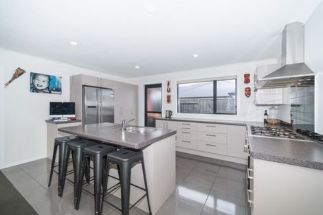 Photo of property in 37 James Line, Kelvin Grove, Palmerston North, 4414