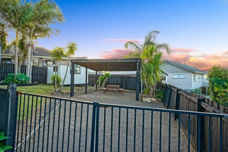 Photo of property in 5 Mckinley Road, Sunnyvale, Auckland, 0612