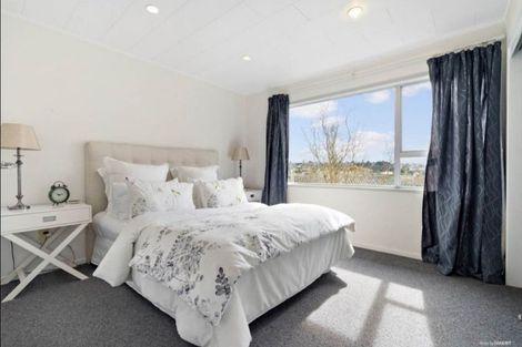 Photo of property in 43 Reynella Drive, Massey, Auckland, 0614