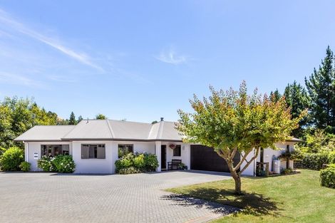 Photo of property in 22 Maple Grove, Acacia Bay, Taupo, 3385