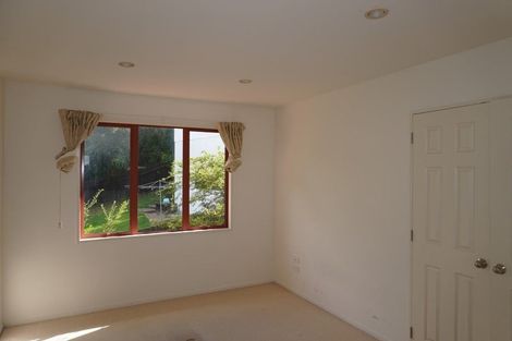 Photo of property in 72 Heathcote Road, Castor Bay, Auckland, 0620