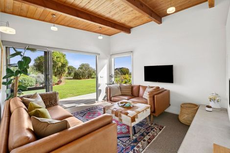 Photo of property in 296 Plymouth Road, Koru, New Plymouth, 4374