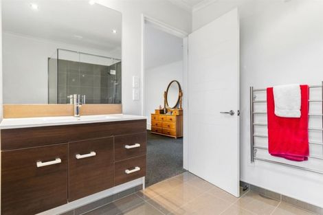 Photo of property in 5 Holly Place, Rangiora, 7400