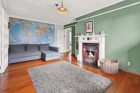 Photo of property in 24 Casey Avenue, Fairfield, Hamilton, 3214