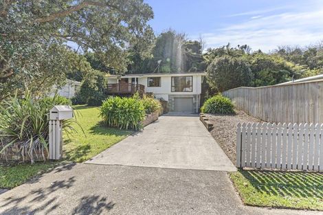 Photo of property in 23 Ambury Place, Merrilands, New Plymouth, 4312