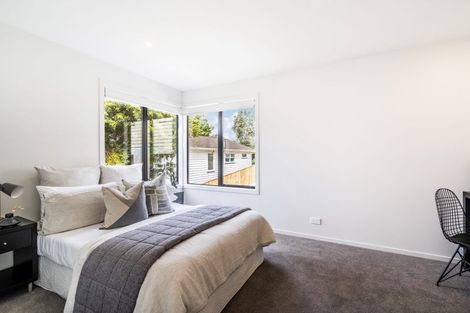Photo of property in 5b Nea Place, Hillcrest, Auckland, 0627