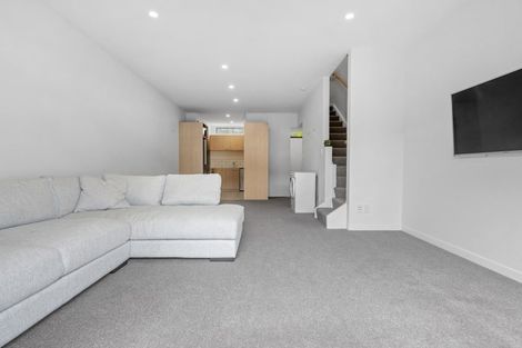 Photo of property in 7u2 Handyside Street, Tawa, Wellington, 5028