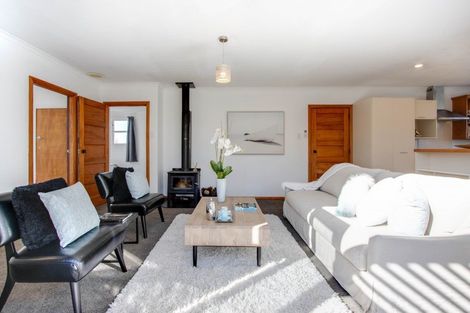 Photo of property in 11 Hammond Road, Taradale, Napier, 4112