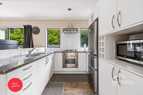 Photo of property in 71 Kemp Road, Massey, Auckland, 0614