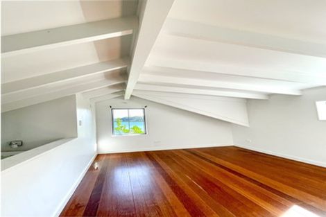 Photo of property in 33 Telephone Road, Birkenhead, Auckland, 0626