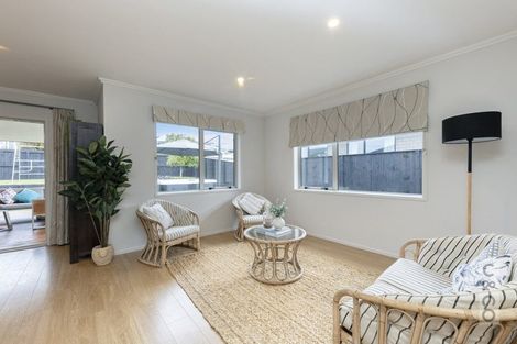 Photo of property in 38 Maude Street, Riverhead, 0820