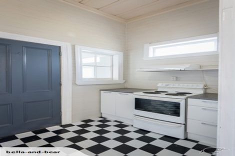 Photo of property in 21 Railway Street, Helensville, 0800