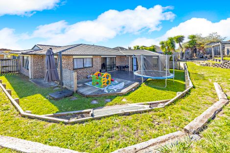 Photo of property in 15 Killeen Place, Flat Bush, Auckland, 2019