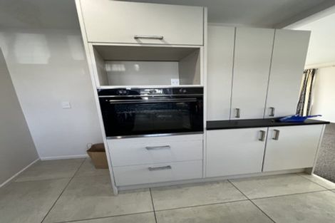 Photo of property in 19 Oswald Crescent, Paparangi, Wellington, 6037