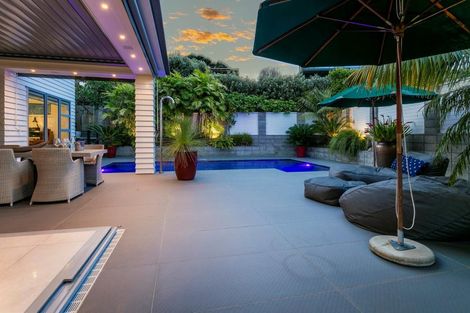 Photo of property in 58a Peter Terrace, Castor Bay, Auckland, 0620
