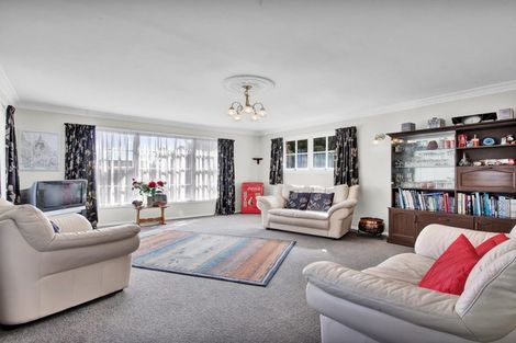 Photo of property in 32 Hillcrest Place, Avonhead, Christchurch, 8042