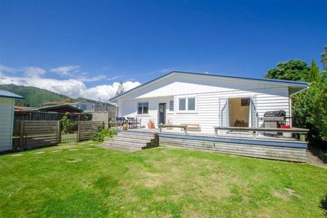 Photo of property in 65 Ngaio Road, Waikanae, 5036