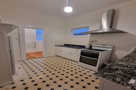 Photo of property in 14 Prince Street, Mount Victoria, Wellington, 6011