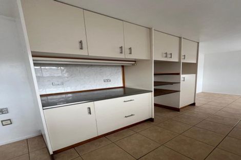Photo of property in 1 Bendale Place, Papatoetoe, Auckland, 2025