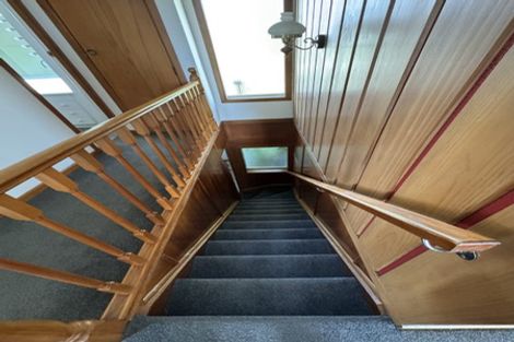 Photo of property in 314 East Coast Road, Forrest Hill, Auckland, 0620