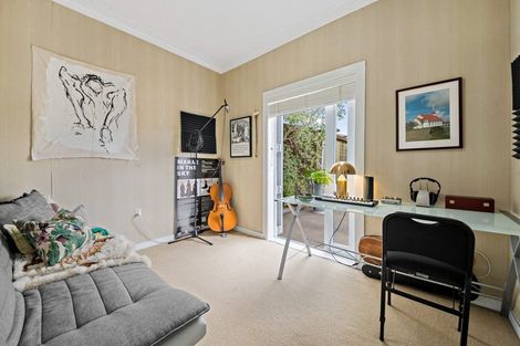 Photo of property in 28 Helvetia Road, Pukekohe, 2120