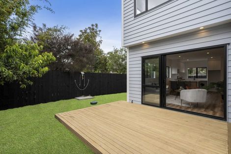 Photo of property in 21a Pipitea Place, Massey, Auckland, 0614