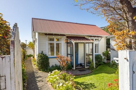 Photo of property in 63 Dryden Street, Sumner, Christchurch, 8081