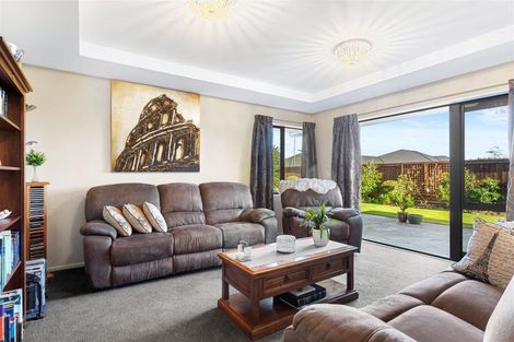 Photo of property in 15 Gilchrist Place, Kaiapoi, 7630