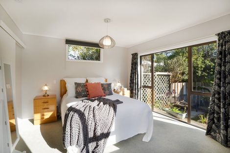 Photo of property in 51 Oxford Street, Tawa, Wellington, 5028