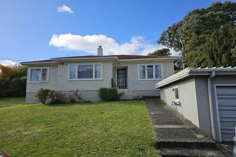 Photo of property in 3 Huia Street, Tawa, Wellington, 5028