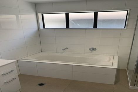 Photo of property in 9 Irving Place, Hobsonville, Auckland, 0616