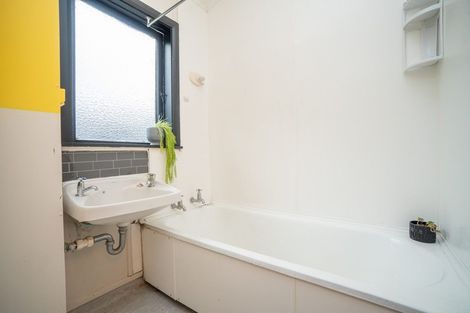 Photo of property in 10 Renfrew Place, Highbury, Palmerston North, 4412