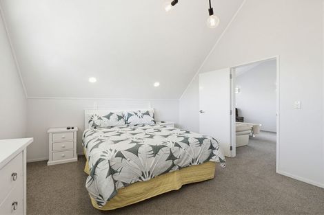 Photo of property in 74b Grand Vue Road, Kawaha Point, Rotorua, 3010