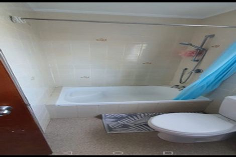 Photo of property in 6 Karamu Street, Te Atatu Peninsula, Auckland, 0610