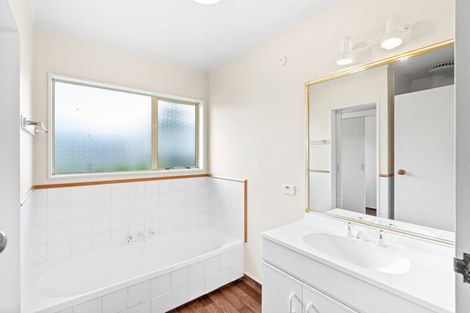 Photo of property in 3 Kirkcaldie Grove, Levin, 5510