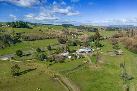 Photo of property in 2966 State Highway 2, Waipukurau, 4281