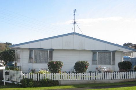 Photo of property in 1/18 Herekawe Drive, Spotswood, New Plymouth, 4310