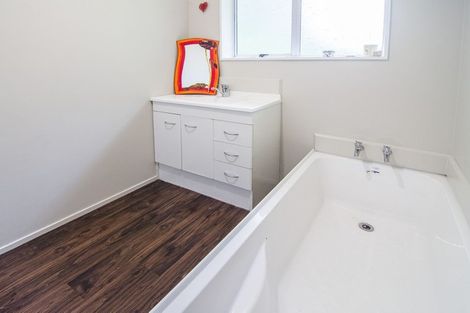 Photo of property in 476 High Street South, Carterton, 5713