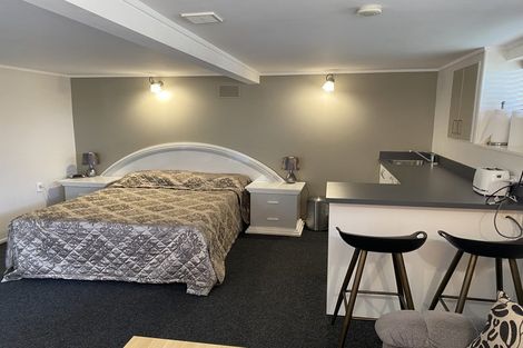 Photo of property in 22 Marie Crescent, Te Atatu South, Auckland, 0610