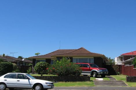 Photo of property in 1/20 Shakespeare Road, Milford, Auckland, 0620