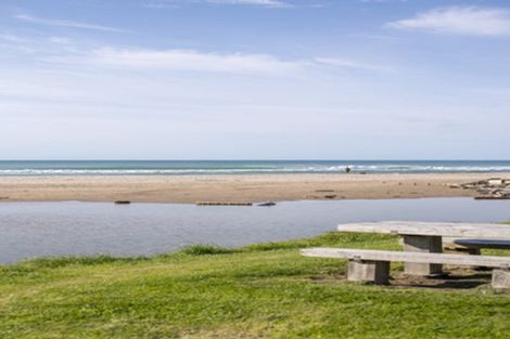 Photo of property in 858 Wainui Road, Wainui, Gisborne, 4010