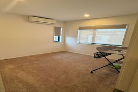 Photo of property in 7b Poruru Close, Papakura, 2110