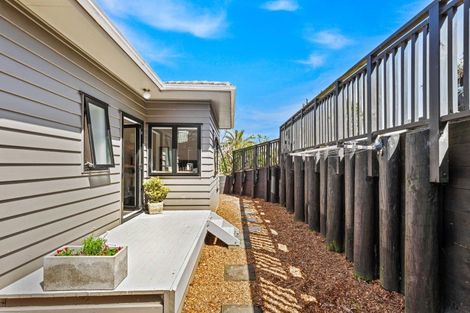 Photo of property in 50 Garton Drive, Massey, Auckland, 0614