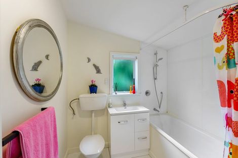 Photo of property in 34 The Parade, Paekakariki, 5034