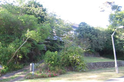 Photo of property in 16 Trelawny Place, Hillcrest, Auckland, 0627
