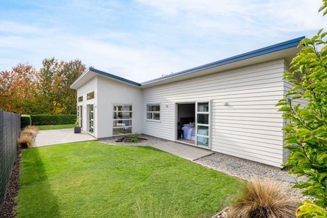 Photo of property in 10 Kelliher Drive, Wanaka, 9305