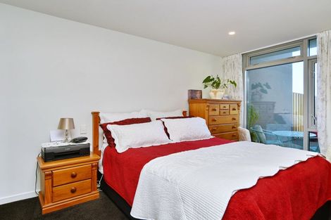 Photo of property in 2/272 Marine Parade, New Brighton, Christchurch, 8061