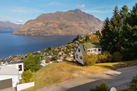 Photo of property in 3 Von Place, Fernhill, Queenstown, 9300